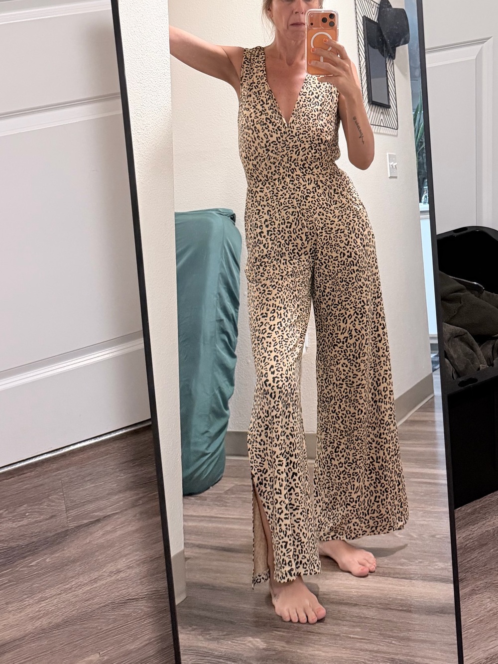 🌸 bebe Leopard Print V-Neck Jumpsuit in Tan and Black